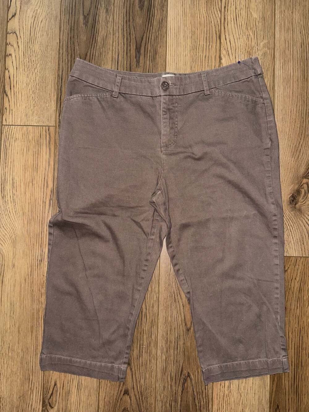 St. John's Bay Women's Brown Crop Capri Pants Size 14